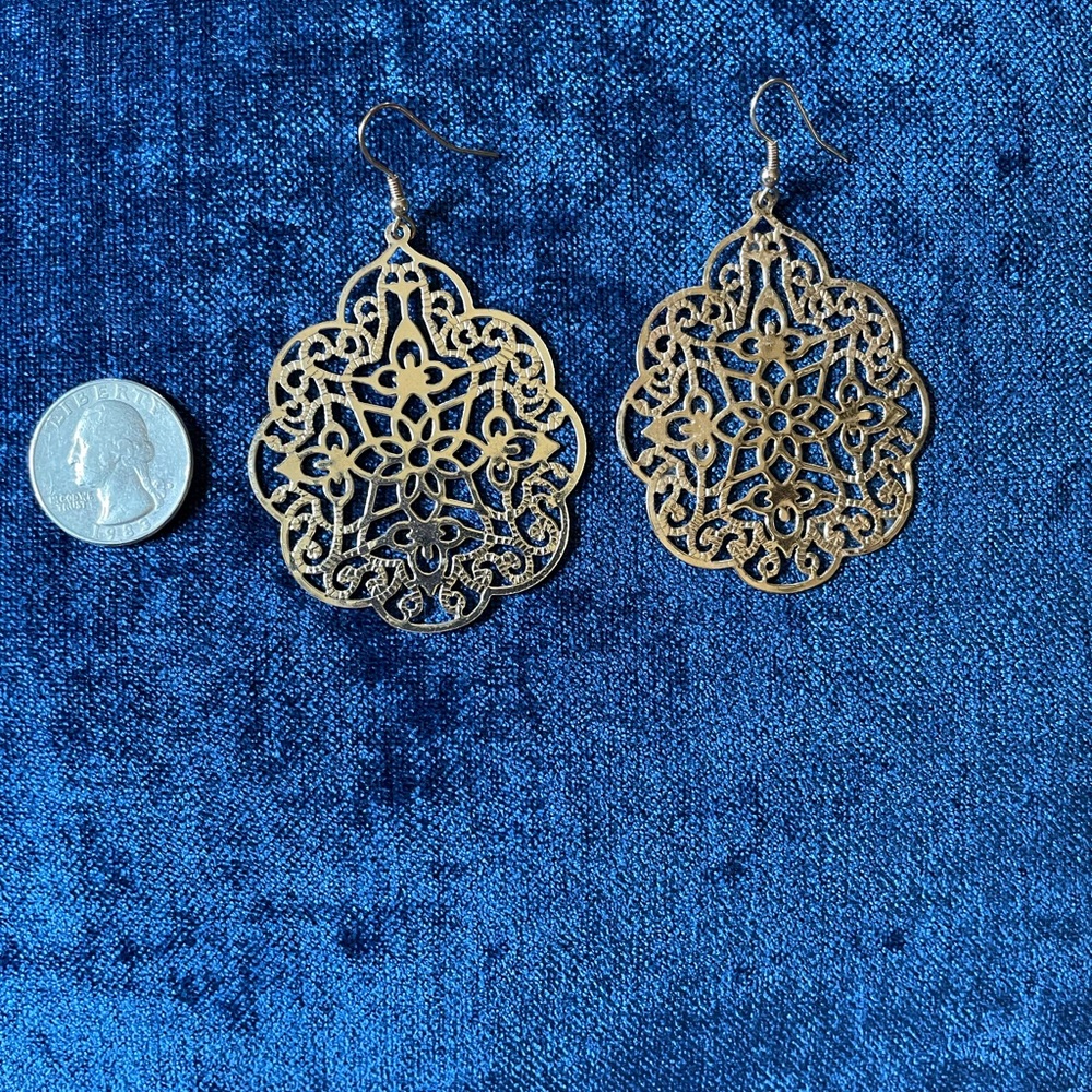Gold earrings - Picture 2 of 2